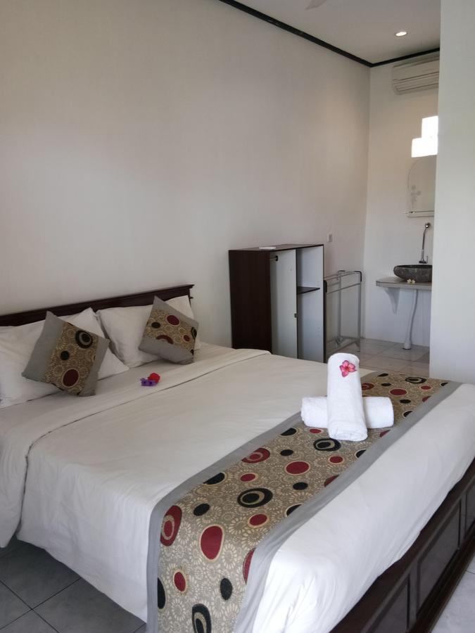 Reynold Artha Guest House Lembongan Exterior photo